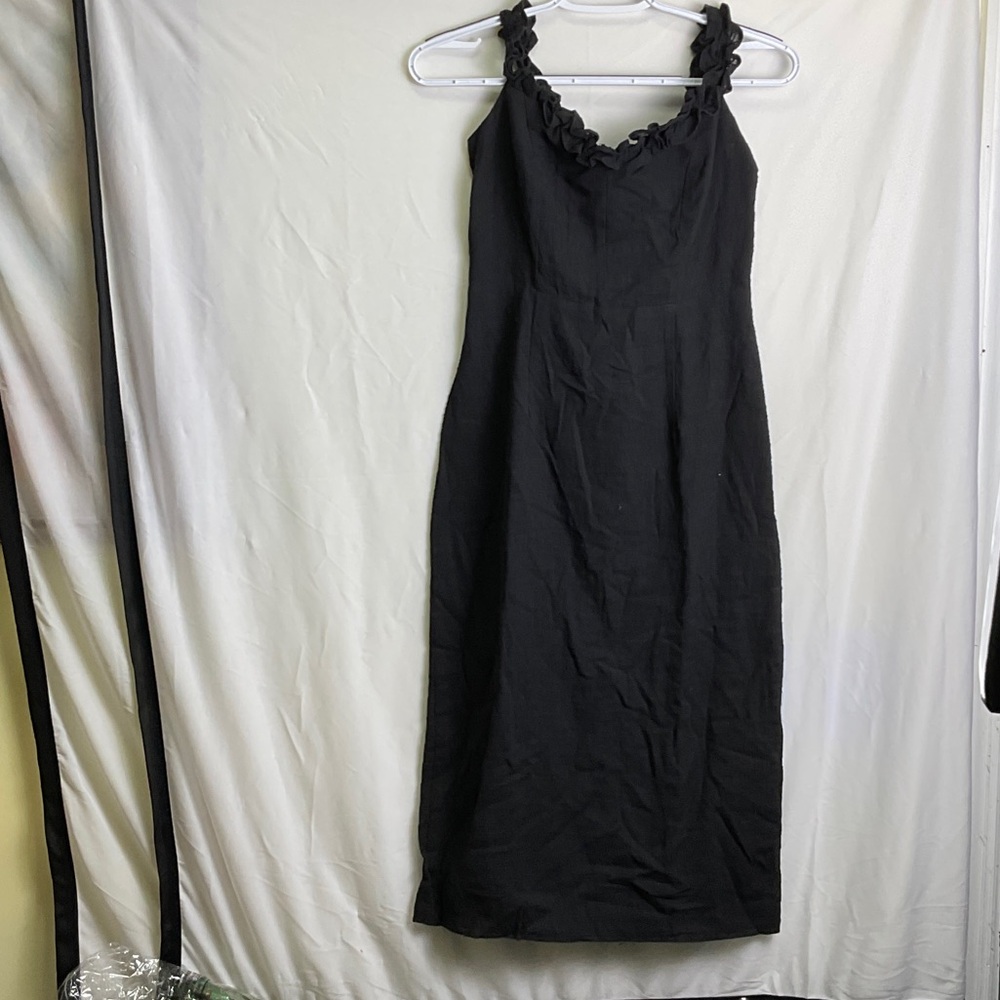 Petal & Pup Elegant Black Midi Dress